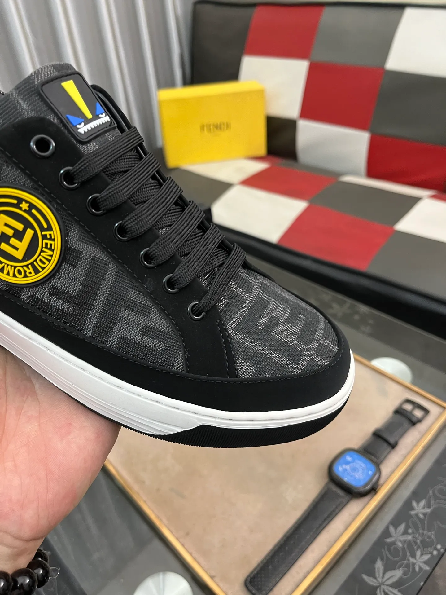 Men's Men's Shoes💰420⌚️⌚️[Fendi] Fendi's latest casual shoes for men! Available at counters simultaneously! Made entirely of imported top-grain calfskin, the interior is made of top-grain water-dyed cowhide, and the original factory-supplied rubber outsole. Leading new fashion concepts. Matching code: 38-442️⃣Colors available
